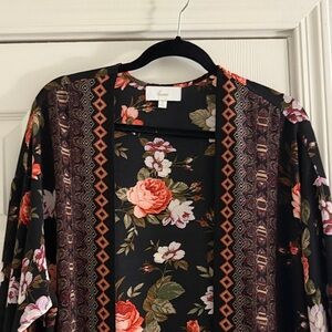 Avenue Black Floral Kimono Top